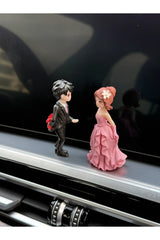Romantik Çift Torpido Aksesuarı – Pembe Elbiseli Figür Dekoratif Hediyelik - 8 cm