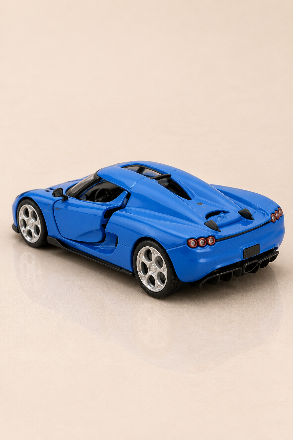 Koenigsegg CC850 Metal Çek Bırak Araç 12 cm - 4 Renk Seçeneği