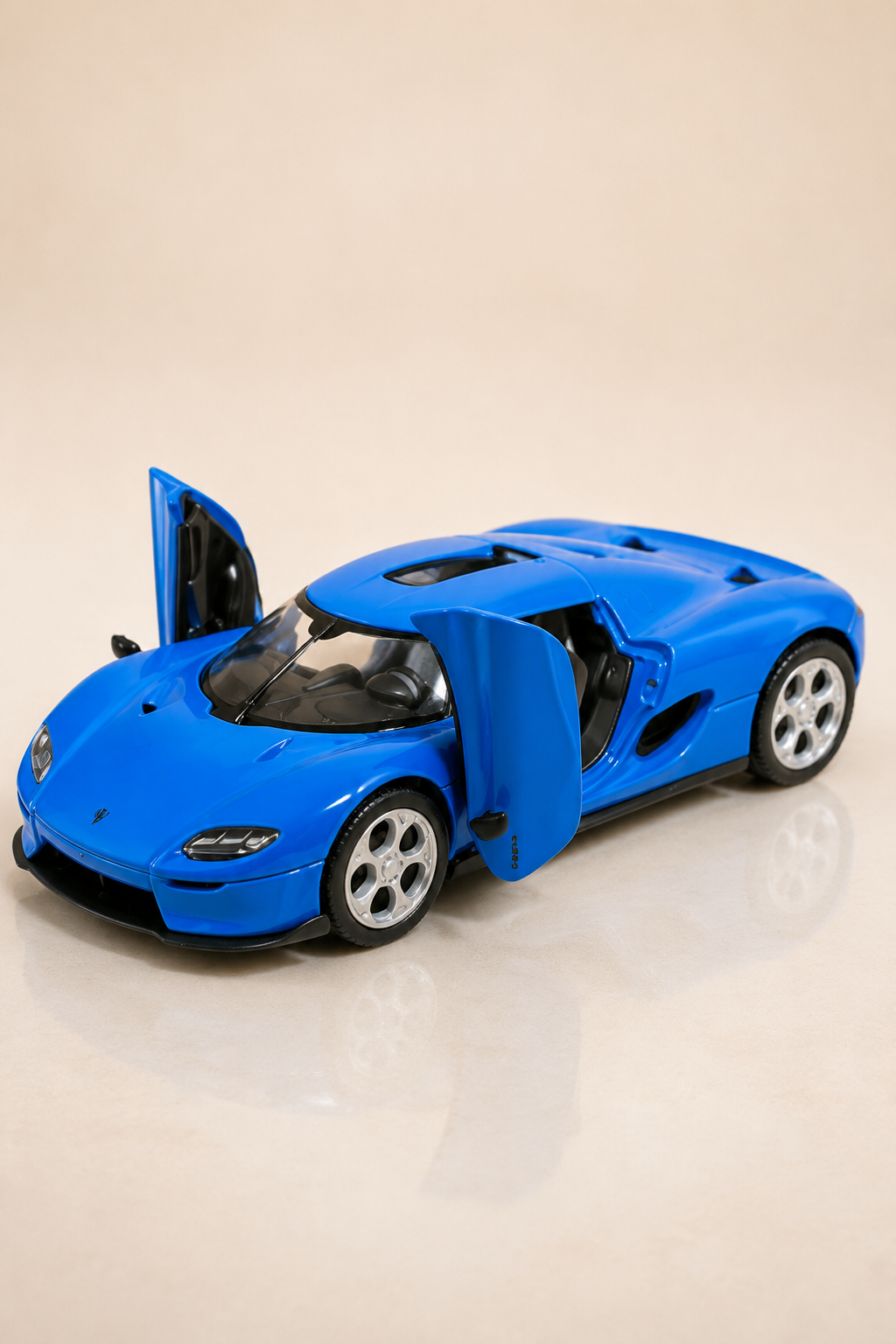 Koenigsegg CC850 Metal Çek Bırak Araç 12 cm - 4 Renk Seçeneği