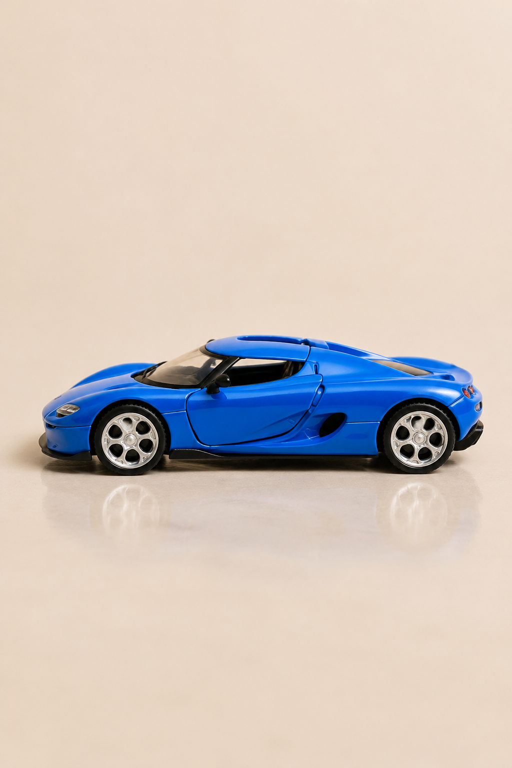 Koenigsegg CC850 Metal Çek Bırak Araç 12 cm - 4 Renk Seçeneği