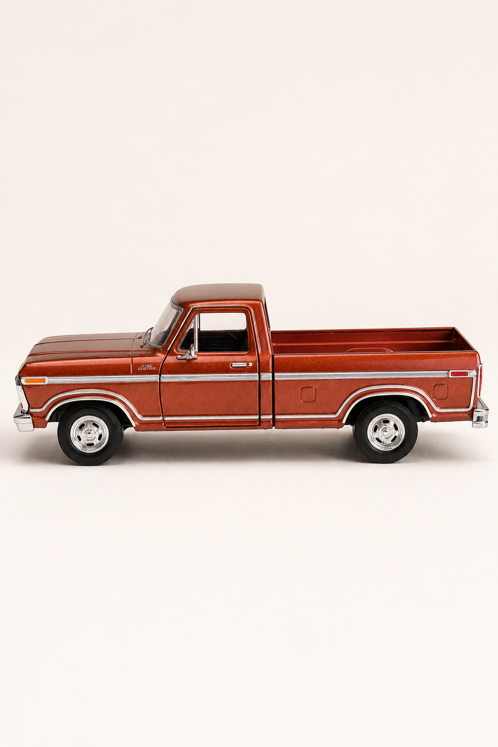 1979 Ford F-150 1:24 Nostaljik Metal Pick-Up Araba