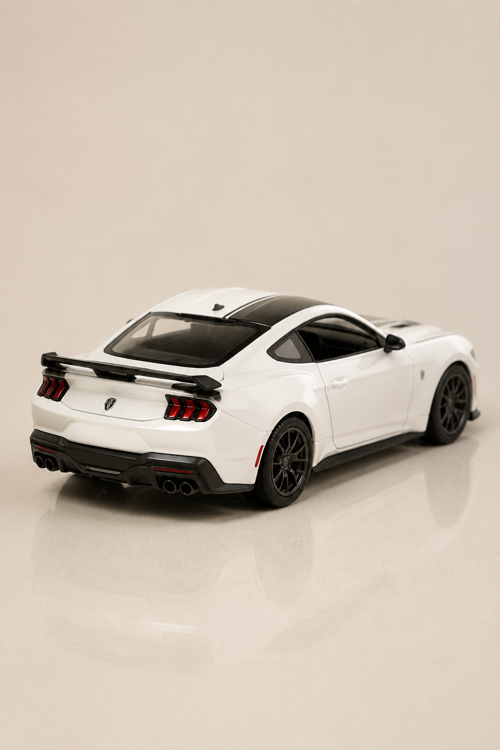 2024 Ford Mustang Dark Horse Metal Çek Bırak Araç 12 cm - 4 Renk Seçeneği