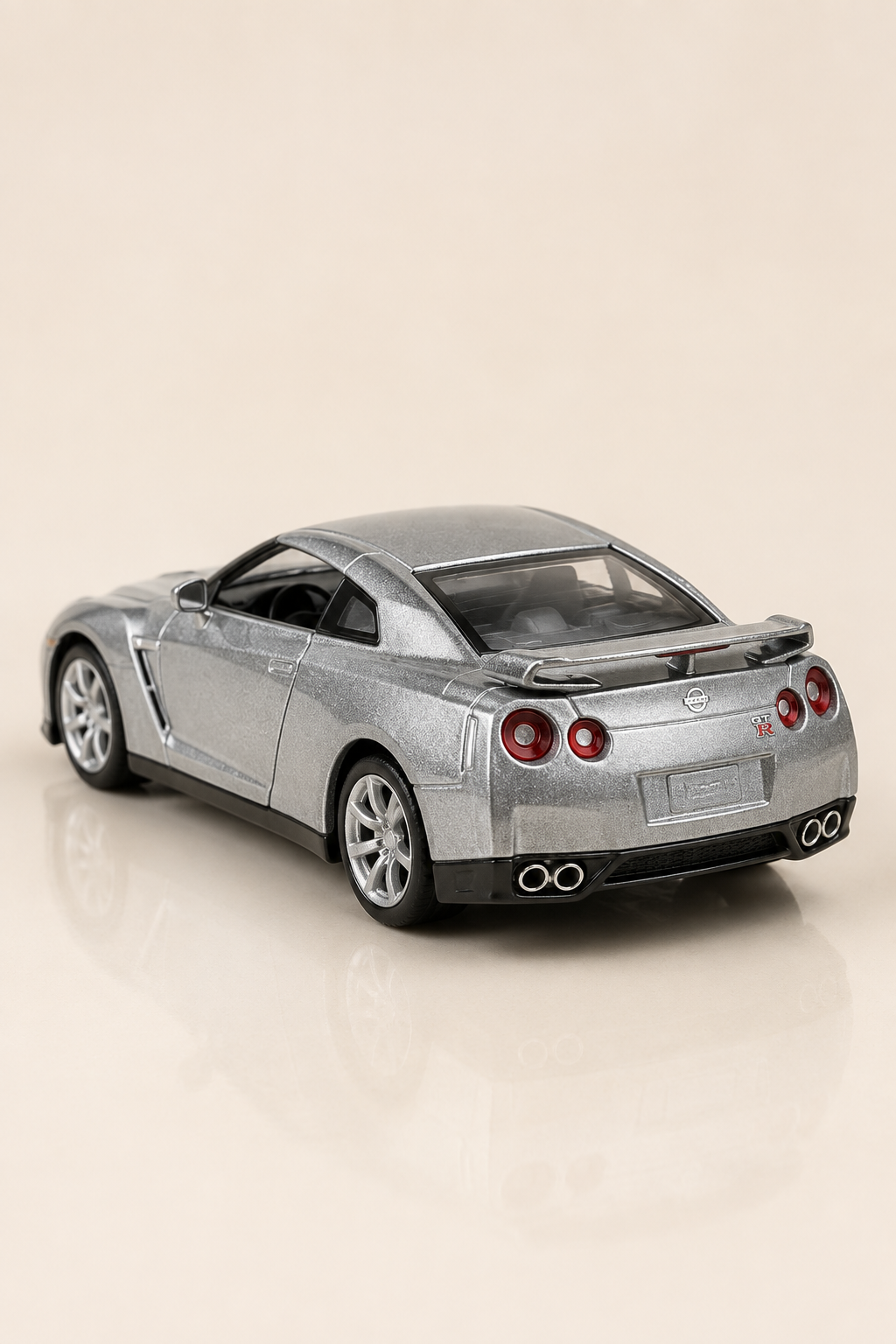 2009 Nissan GT-R R35 Metal Çek Bırak Araç 12 cm - 4 Renk Seçeneği