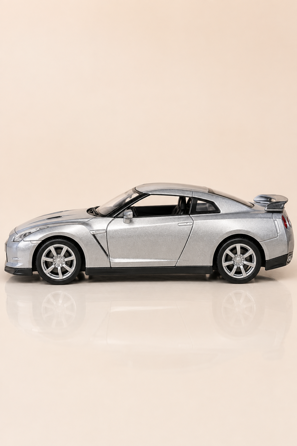 2009 Nissan GT-R R35 Metal Çek Bırak Araç 12 cm - 4 Renk Seçeneği